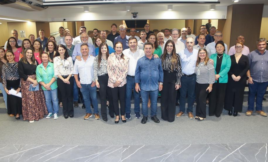 Estado realiza mais uma etapa de reuniões sobre o Programa Escritura na Mão junto à AMP