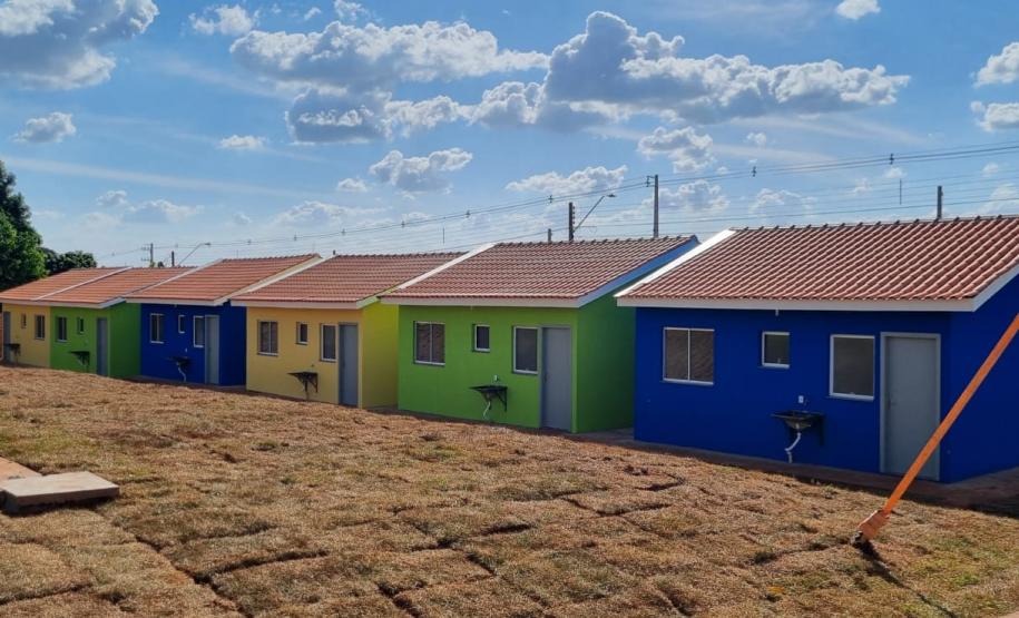 Em Ângulo, 12 famílias ganham novos lares por meio do Programa Casa Fácil Paraná