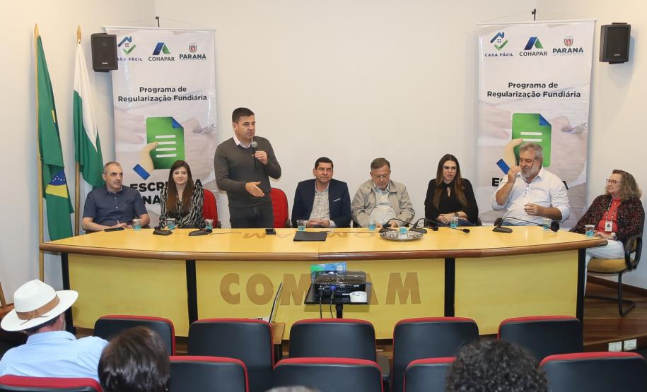 Estado realiza mais uma etapa de reuniões sobre o Programa Escritura na Mão junto à AMP