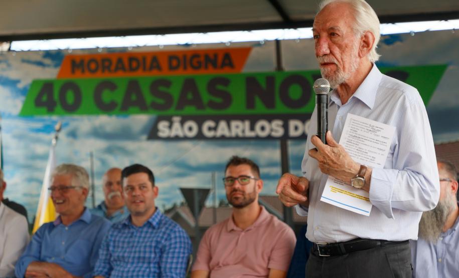 Piana inaugura residencial que beneficia 40 famílias de São Carlos do Ivaí
