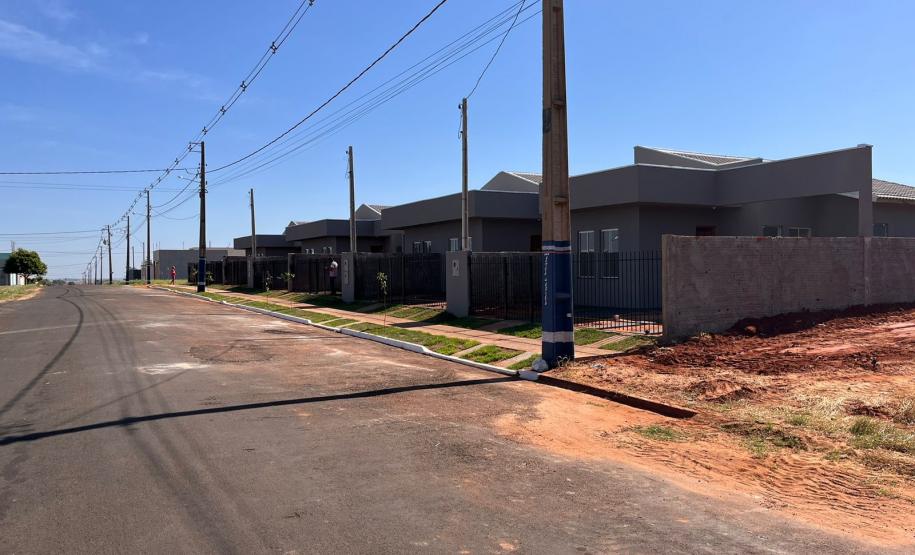 Por meio do Casa Fácil Paraná, 14 famílias de Loanda realizam o sonho da casa própria