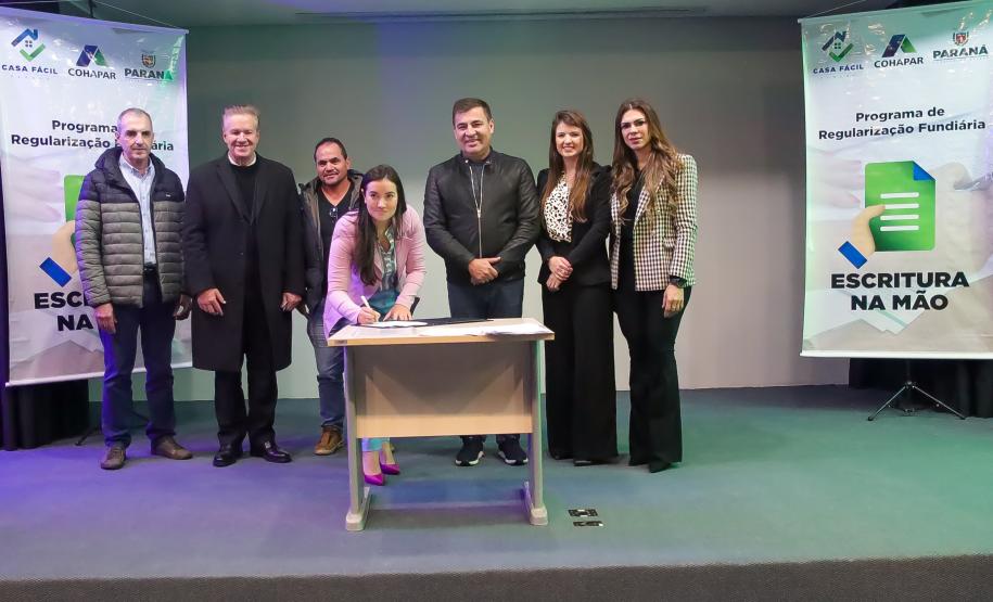 Estado apresenta programa Escritura na Mão para associações de municípios do Litoral e RMC