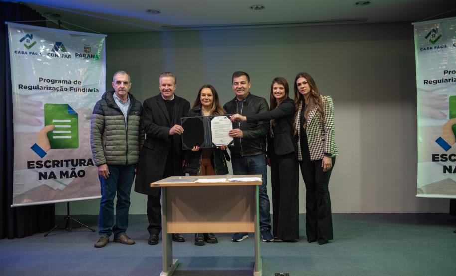 Estado apresenta programa Escritura na Mão para associações de municípios do Litoral e RMC