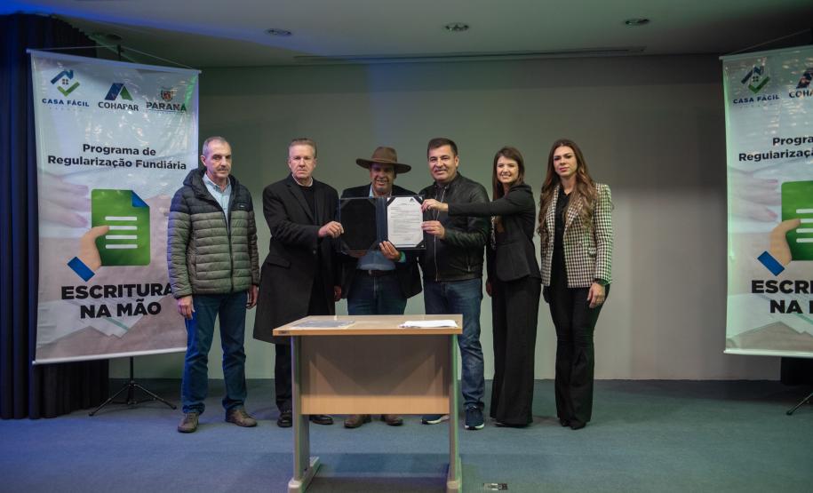 Estado apresenta programa Escritura na Mão para associações de municípios do Litoral e RMC