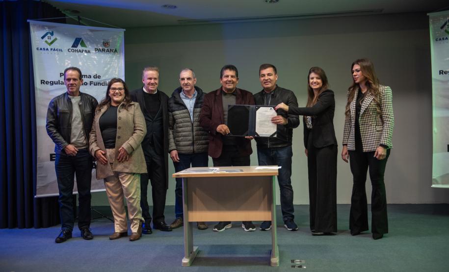 Estado apresenta programa Escritura na Mão para associações de municípios do Litoral e RMC