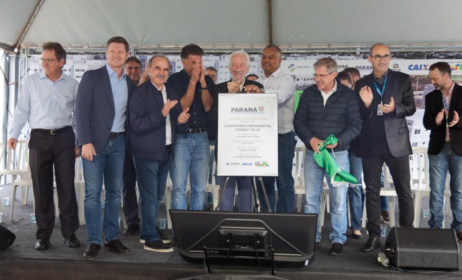 Casa Fácil Paraná: com apoio do Estado, famílias de Cascavel recebem chaves