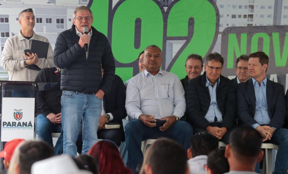 Casa Fácil Paraná: com apoio do Estado, famílias de Cascavel recebem chaves