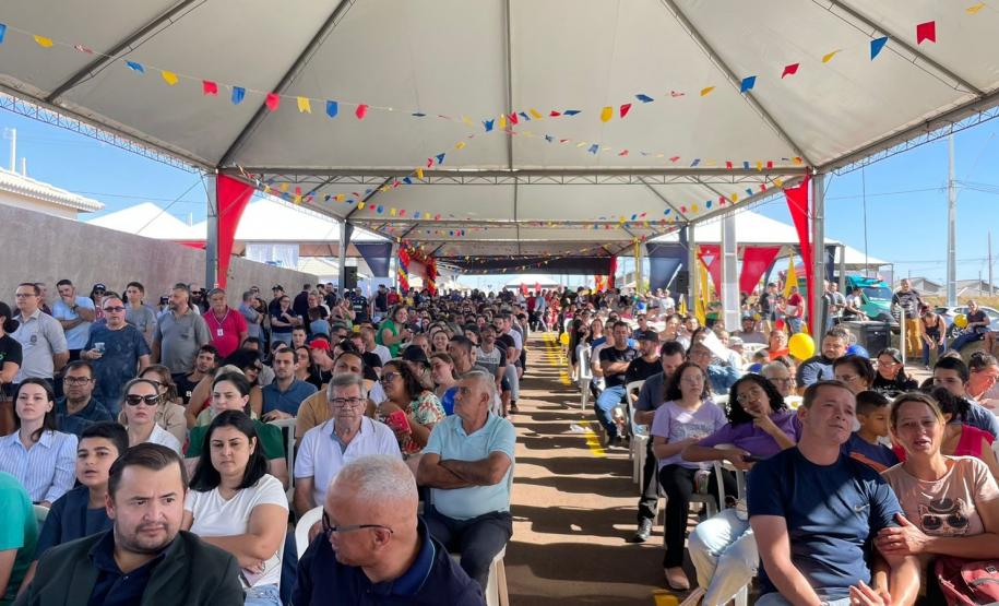 Governador inaugura bairro planejado e anuncia R$ 106 milhões da Sanepar em Cianorte