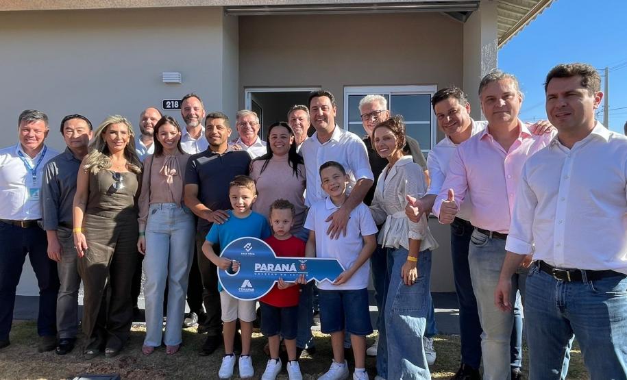 Governador inaugura bairro planejado e anuncia R$ 106 milhões da Sanepar em Cianorte