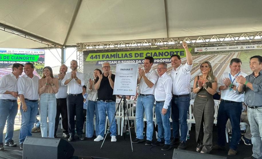 Governador inaugura bairro planejado e anuncia R$ 106 milhões da Sanepar em Cianorte