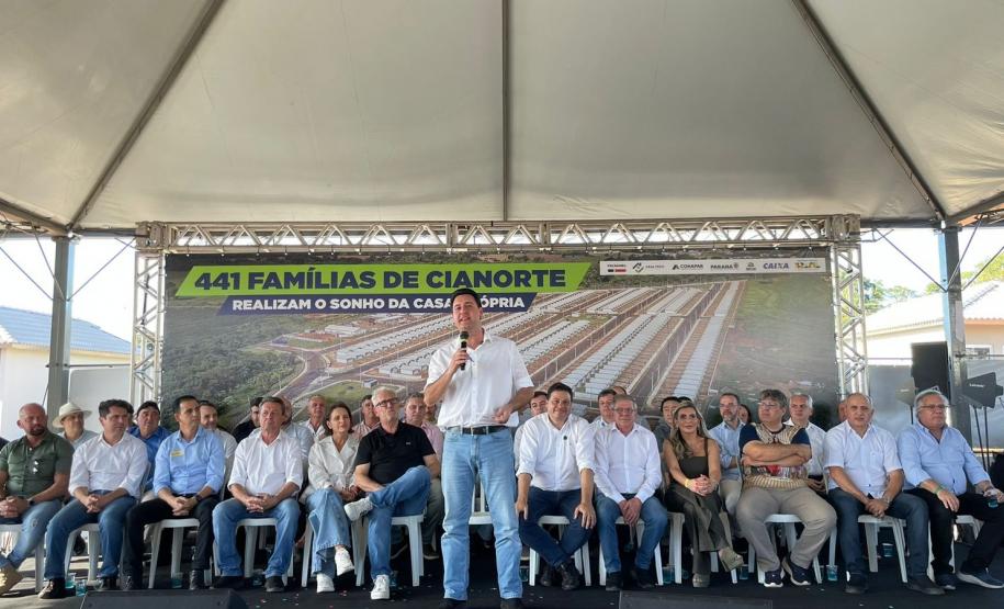 Governador inaugura bairro planejado e anuncia R$ 106 milhões da Sanepar em Cianorte