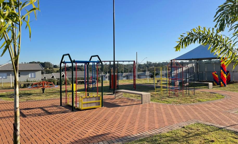 Governador inaugura bairro planejado e anuncia R$ 106 milhões da Sanepar em Cianorte