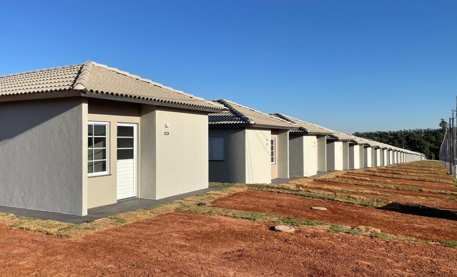 Governador inaugura bairro planejado e anuncia R$ 106 milhões da Sanepar em Cianorte