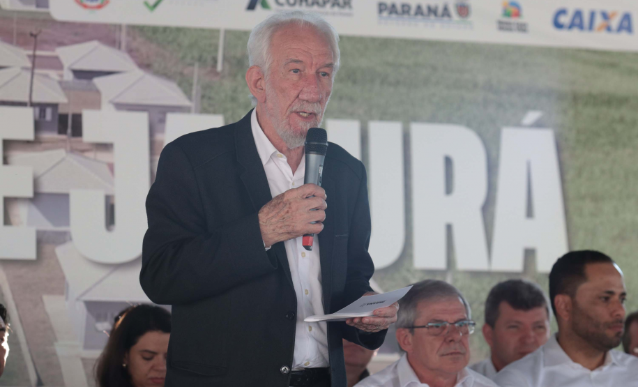 Com apoio do Estado, chaves da casa própria são entregues a famílias de Japurá