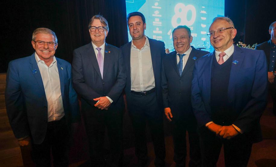 Governador ressalta parceria entre Estado e construção civil no desenvolvimento do Paraná