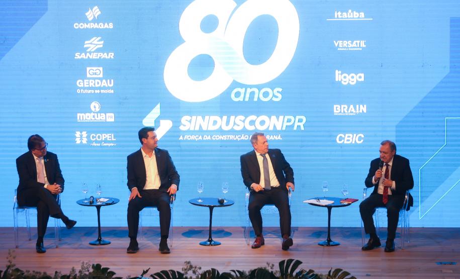 Governador ressalta parceria entre Estado e construção civil no desenvolvimento do Paraná