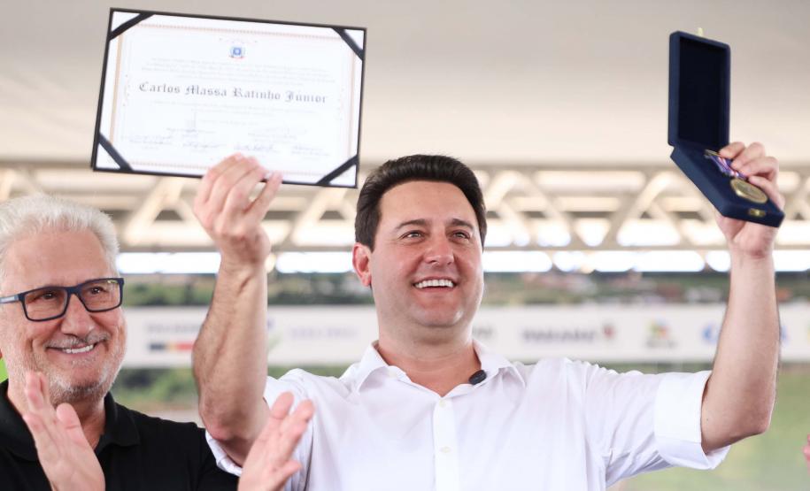 Governador inaugura bairro planejado e anuncia R$ 106 milhões da Sanepar em Cianorte