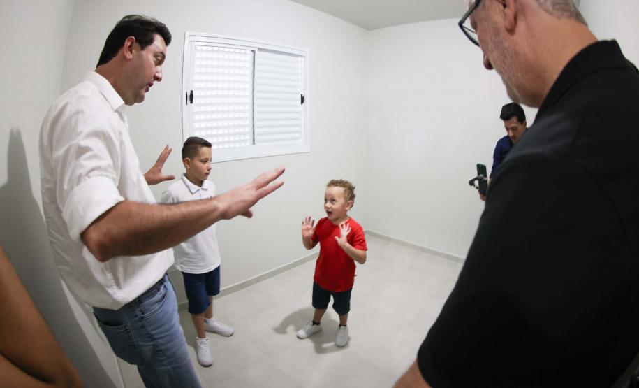 Governador inaugura bairro planejado e anuncia R$ 106 milhões da Sanepar em Cianorte