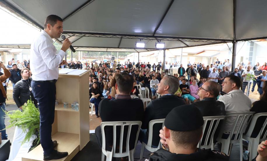 Darci Piana entrega residencial com 120 casas a famílias de Nova Londrina