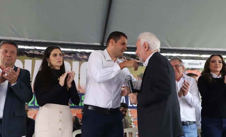 Darci Piana entrega residencial com 120 casas a famílias de Nova Londrina