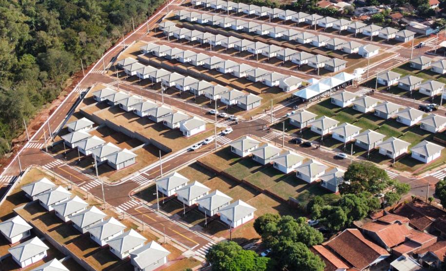 Com o Casa Fácil Paraná, 143 famílias de Paraíso do Norte conquistam moradia própria