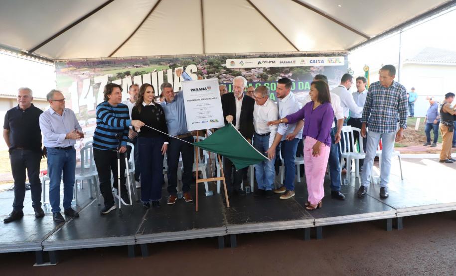 Com o Casa Fácil Paraná, 143 famílias de Paraíso do Norte conquistam moradia própria