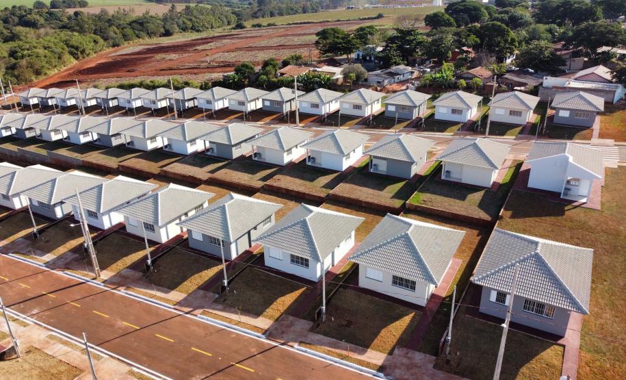 Com o Casa Fácil Paraná, 143 famílias de Paraíso do Norte conquistam moradia própria
