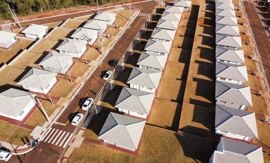 Com o Casa Fácil Paraná, 143 famílias de Paraíso do Norte conquistam moradia própria