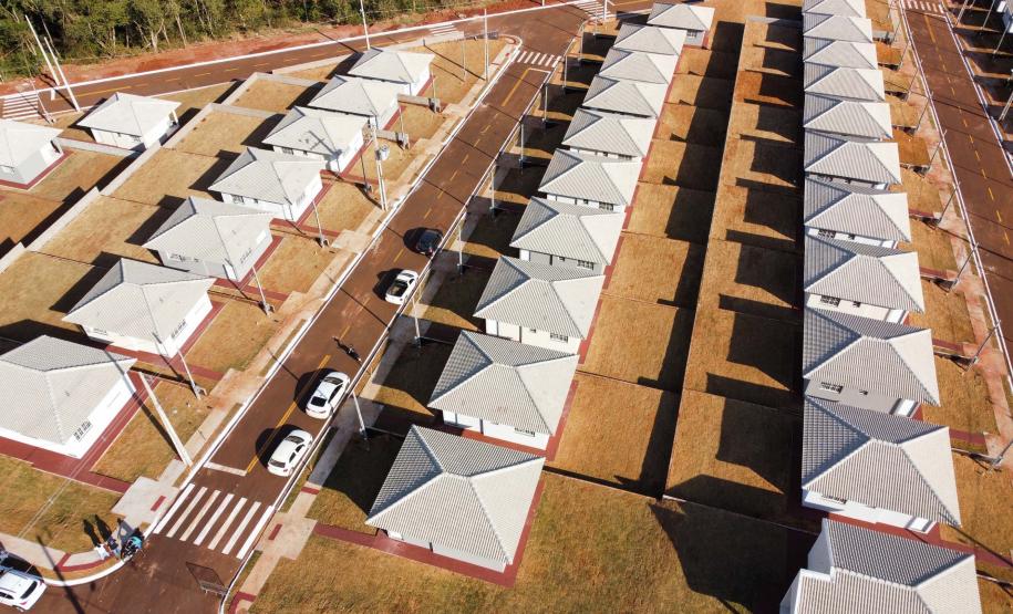 Com o Casa Fácil Paraná, 143 famílias de Paraíso do Norte conquistam moradia própria