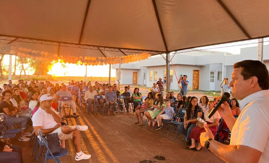 Em Santa Cruz de Monte Castelo, 40 famílias recebem as chaves da casa própria, graças ao Casa Fácil Paraná