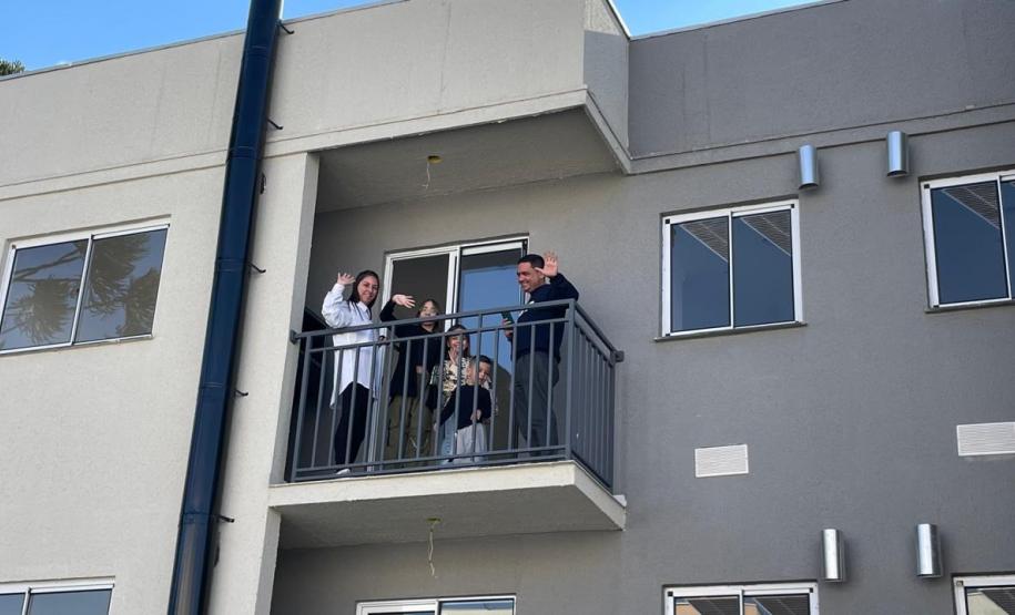 Cohapar entrega residencial com 144 apartamentos em Araucária