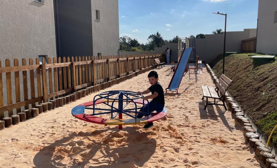 Cohapar entrega residencial com 144 apartamentos em Araucária