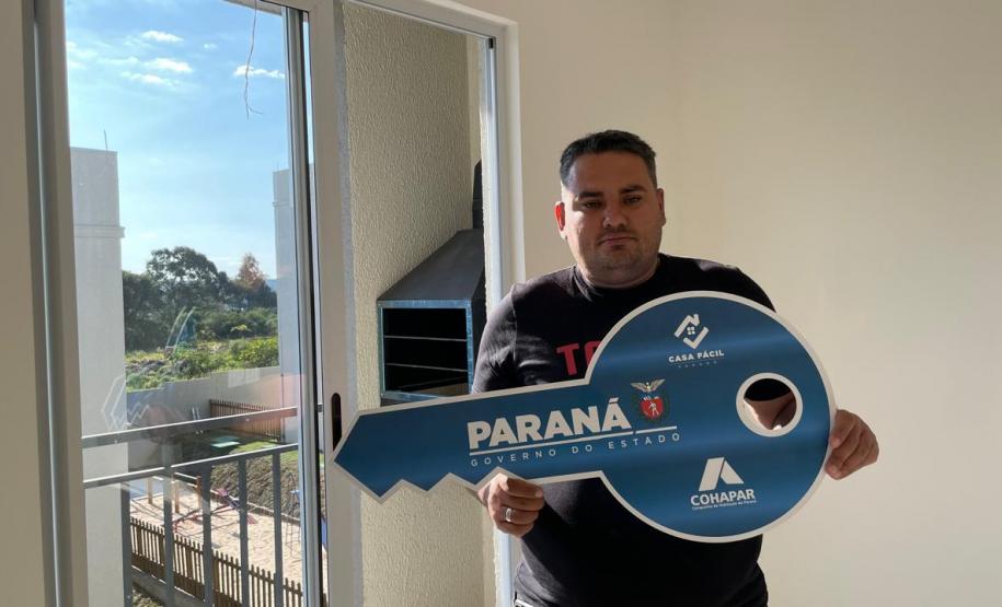 Cohapar entrega residencial com 144 apartamentos em Araucária