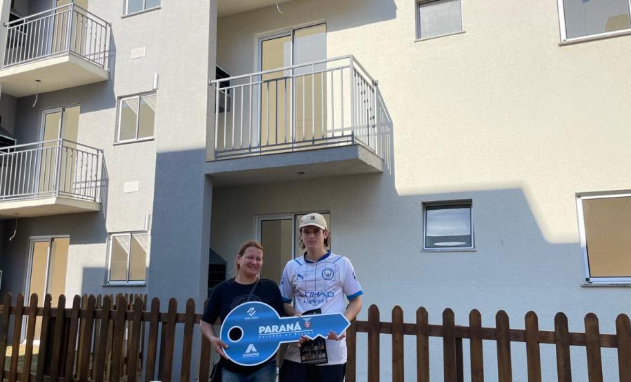 Cohapar entrega residencial com 144 apartamentos em Araucária