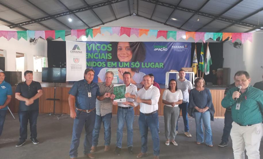 Cohapar entrega 257 títulos de regularização fundiária em Douradina, Ribeirão do Pinhal e Turvo