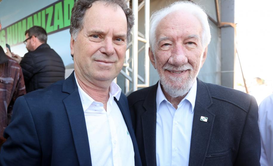 Estado libera R$ 12 milhões para 1º hospital de Imbituva e entrega matrículas de 171 casas