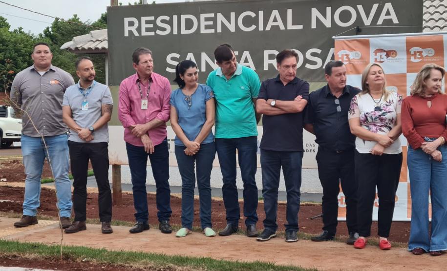 Cohapar entrega 30 moradias para famílias de Nova Santa Rosa