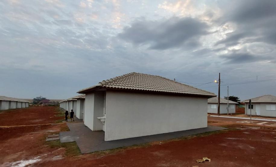 Cohapar entrega 30 moradias para famílias de Nova Santa Rosa