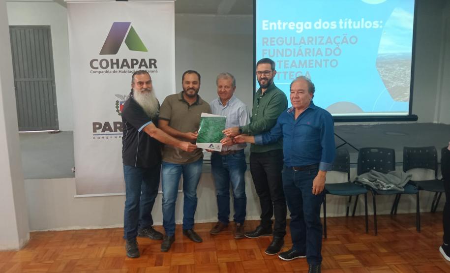 Cohapar entrega 257 títulos de regularização fundiária em Douradina, Ribeirão do Pinhal e Turvo