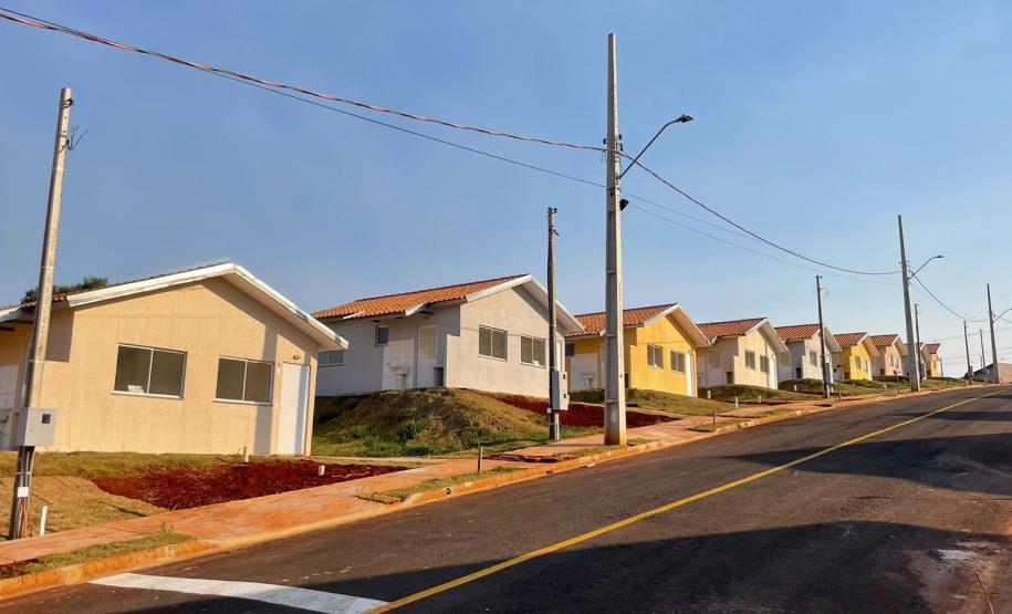 65 famílias de Califórnia recebem moradias financiadas pela Cohapar