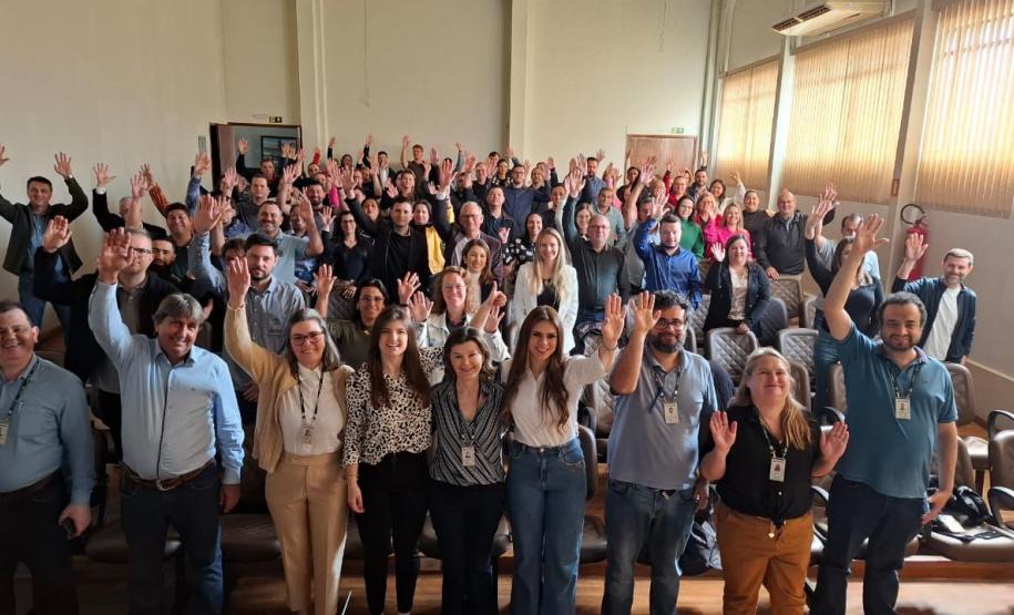 Cohapar conclui capacitação de técnicos municipais para o Programa Casa Fácil - Escritura na Mão