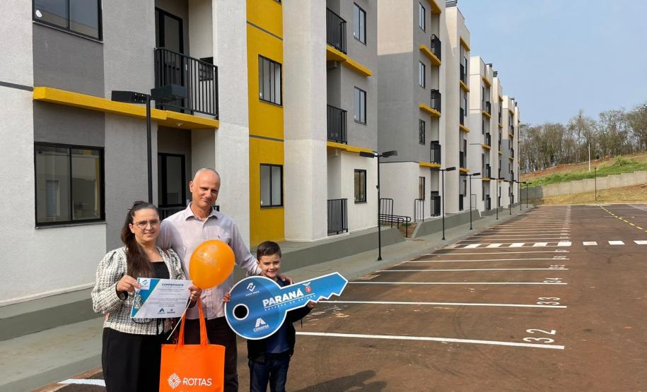 Com R$ 3,3 milhões em recursos estaduais, novo residencial beneficia 240 famílias em Londrina
