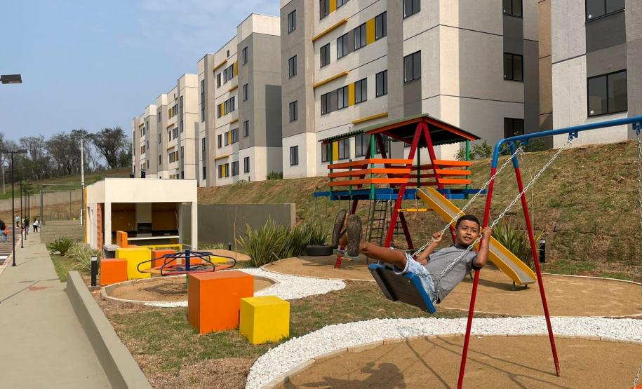 Com R$ 3,3 milhões em recursos estaduais, novo residencial beneficia 240 famílias em Londrina