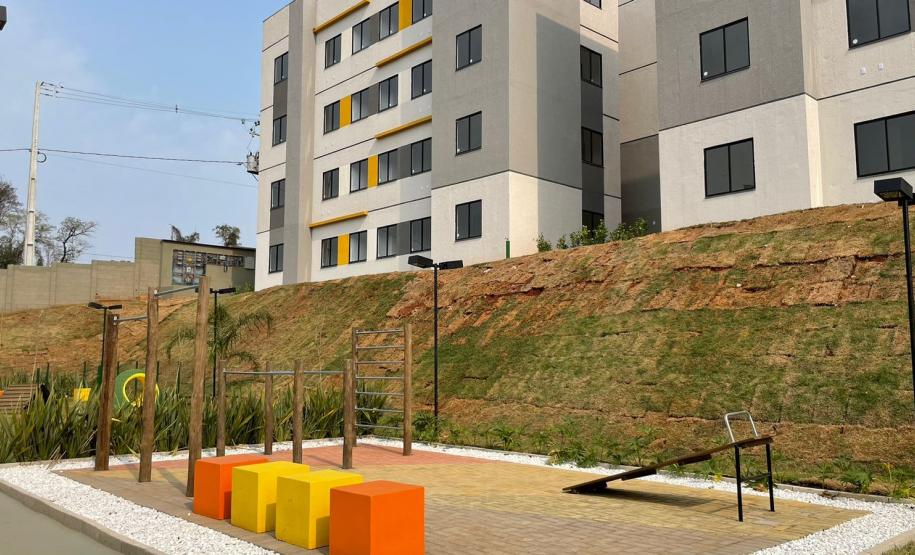 Com R$ 3,3 milhões em recursos estaduais, novo residencial beneficia 240 famílias em Londrina