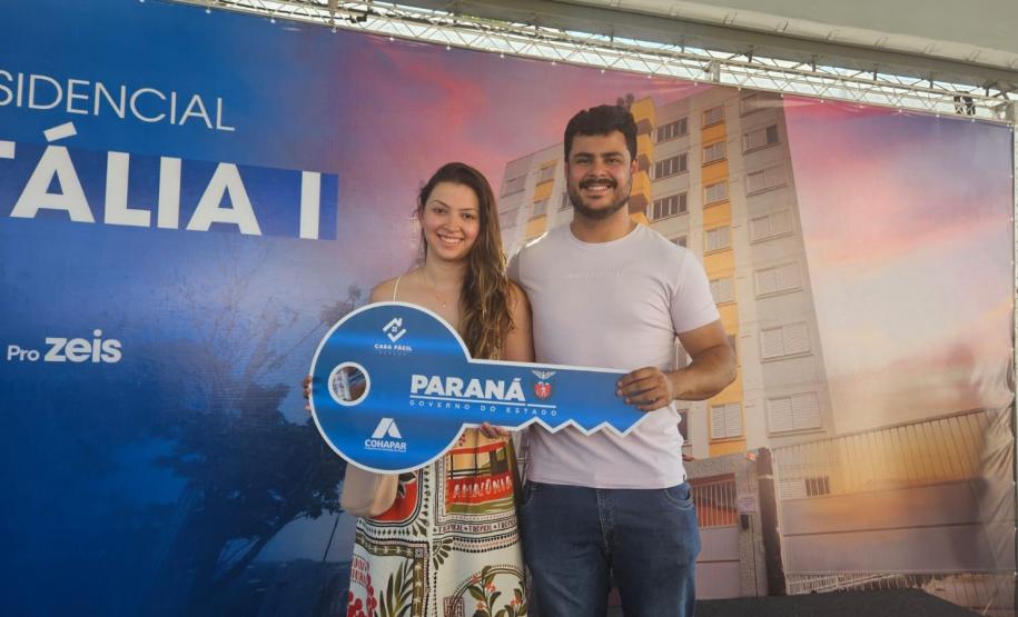 64 famílias de Maringá celebram o sonho do imóvel próprio