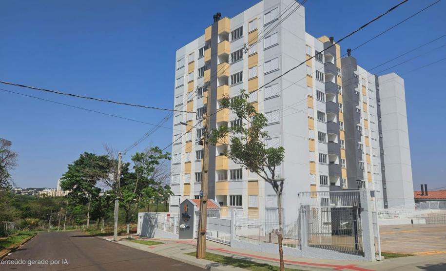 64 famílias de Maringá celebram o sonho do imóvel próprio