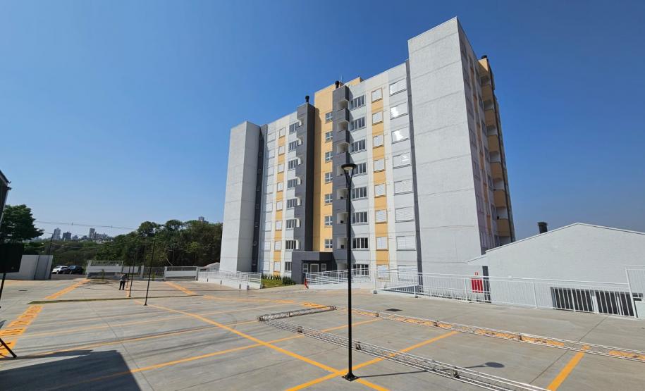 64 famílias de Maringá celebram o sonho do imóvel próprio