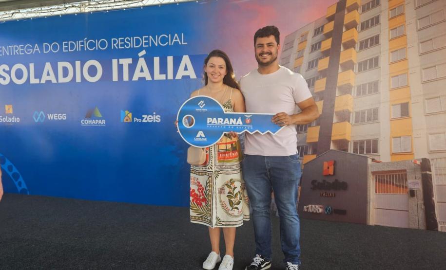 64 famílias de Maringá celebram o sonho do imóvel próprio