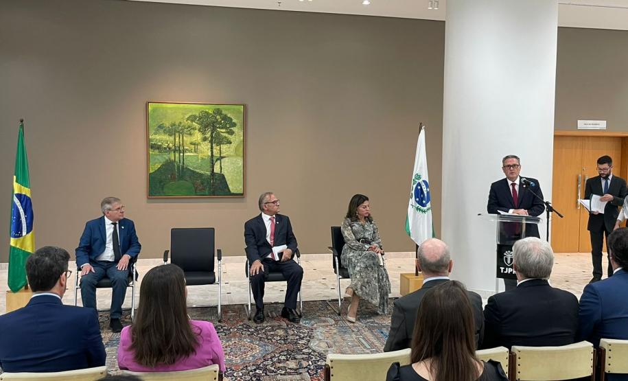 Cohapar e Tribunal de Justiça assinam termo para promover regularização fundiária no Estado