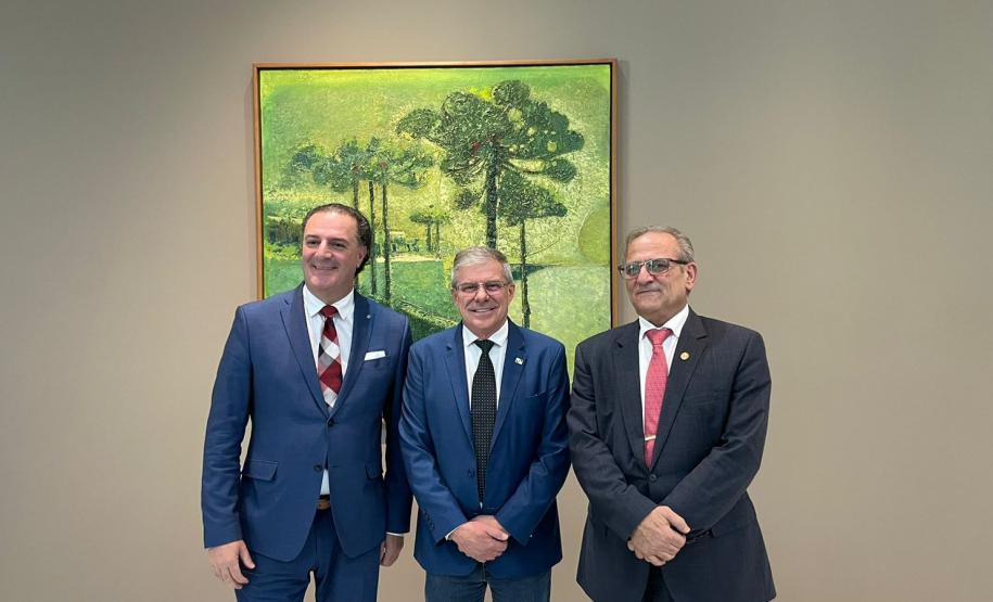 Cohapar e Tribunal de Justiça assinam termo para promover regularização fundiária no Estado